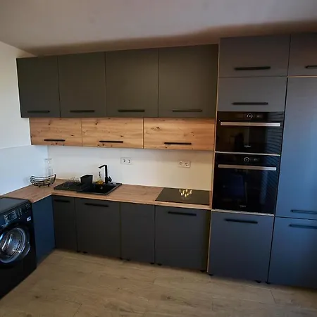 Sonia Apartment Vir