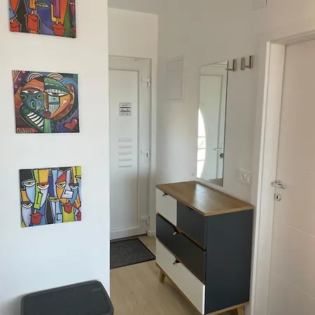Sonia Apartment Vir