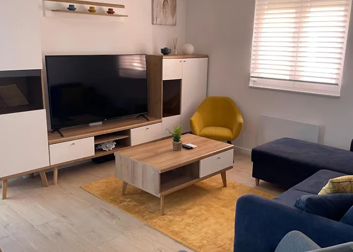Sonia Apartment Vir